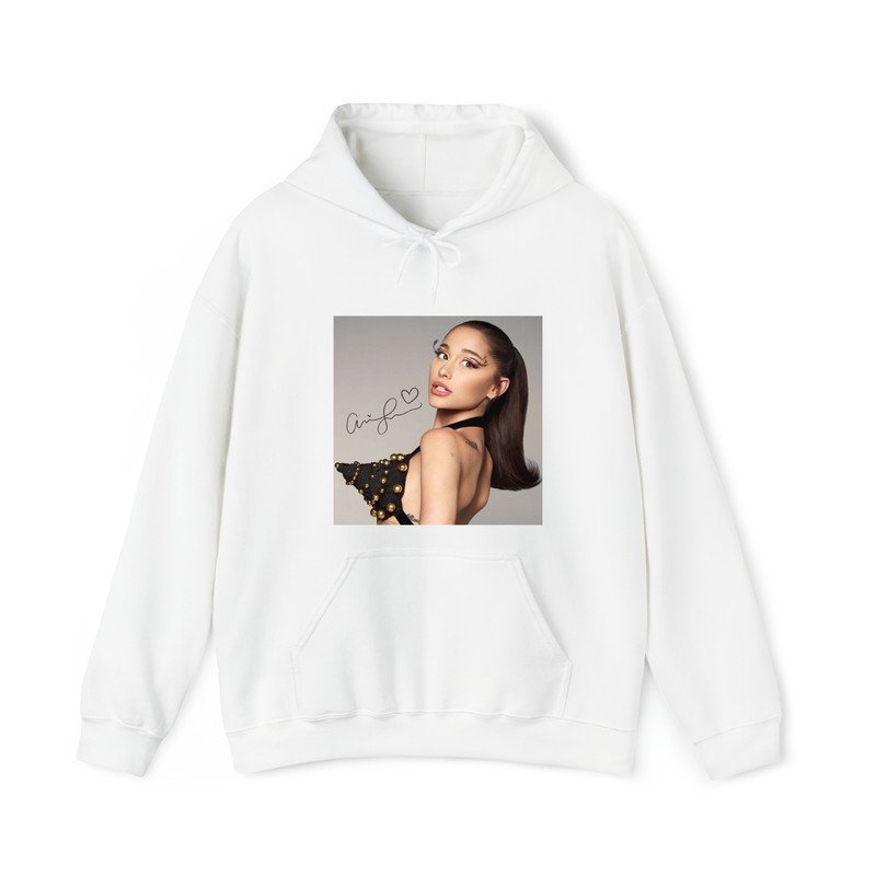 Ariana Grande 2